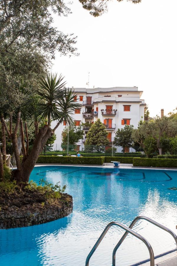 Short-Lets D33, Part Of The House Is Available For Short-Term Rentals In Sorrento Center Zewnętrze zdjęcie